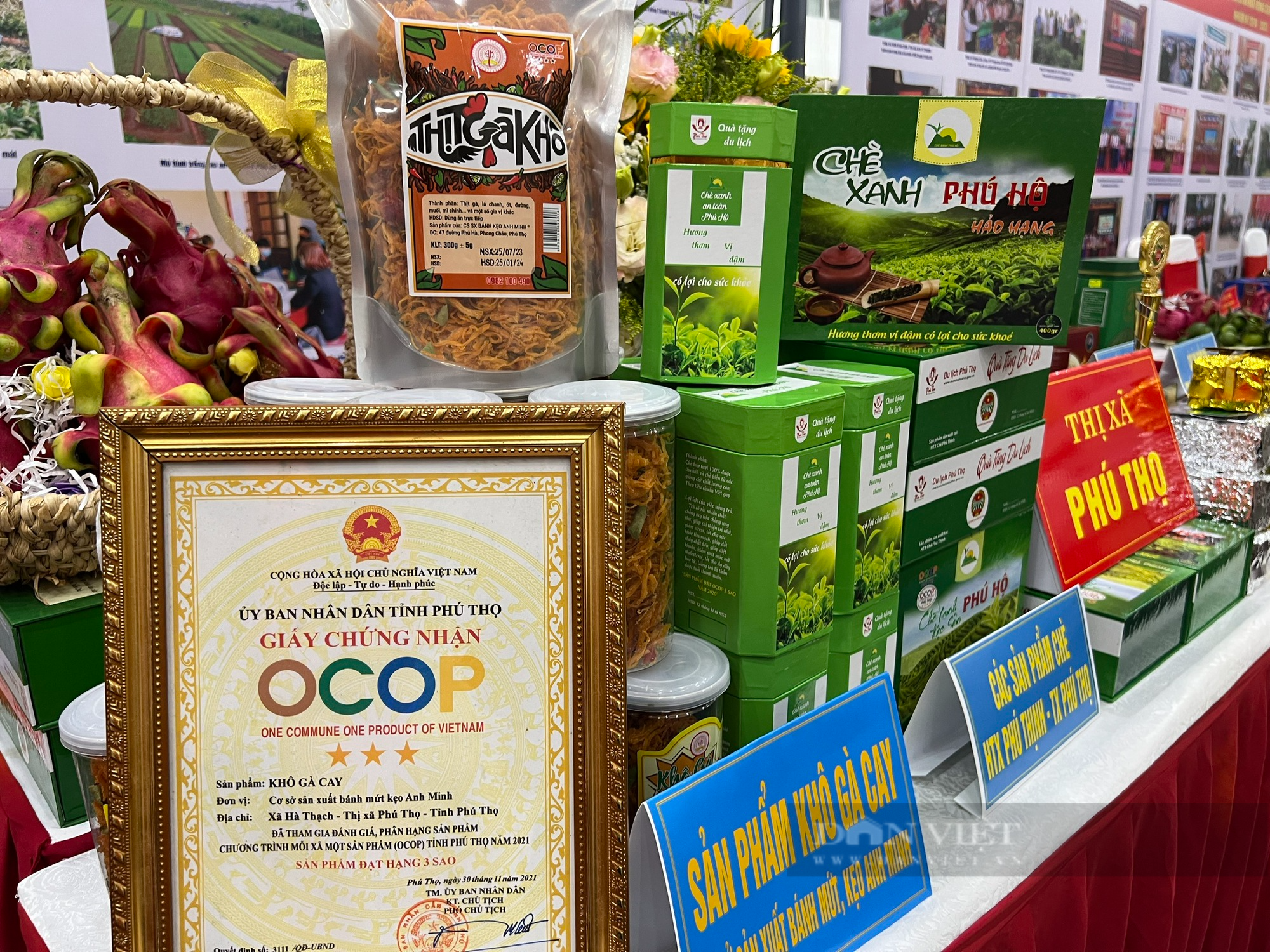 Đại biểu “say” đặc sản OCOP chè xanh, gà cựa, rau sắn, mỳ gạo tại Đại hội Nông dân tỉnh Phú Thọ  - Ảnh 8.