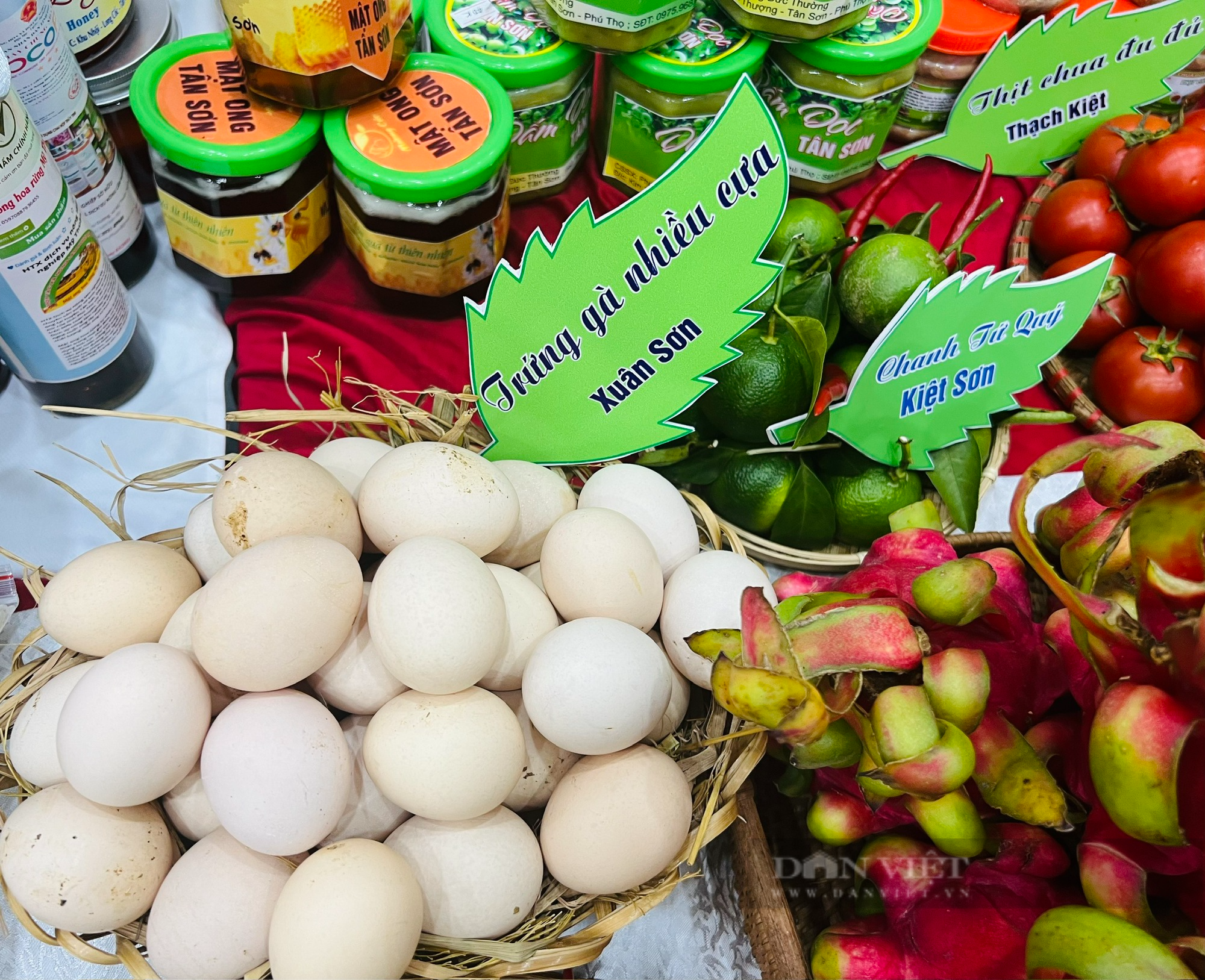 Đại biểu “say” đặc sản OCOP chè xanh, gà cựa, rau sắn, mỳ gạo tại Đại hội Nông dân tỉnh Phú Thọ  - Ảnh 18.