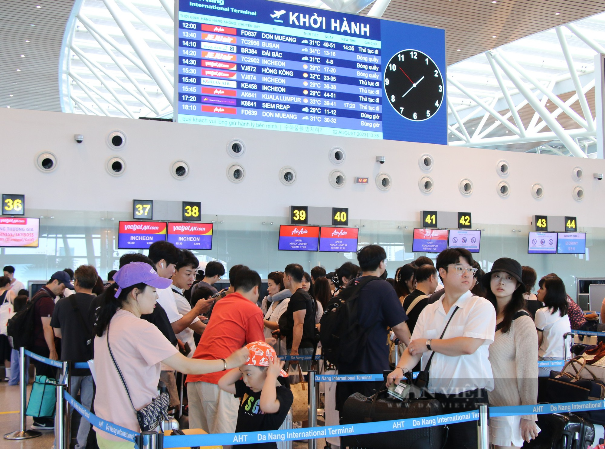 Du khách chỉ mất 2 phút để làm thủ tục chuyến bay tại Đà Nẵng - Ảnh 5.