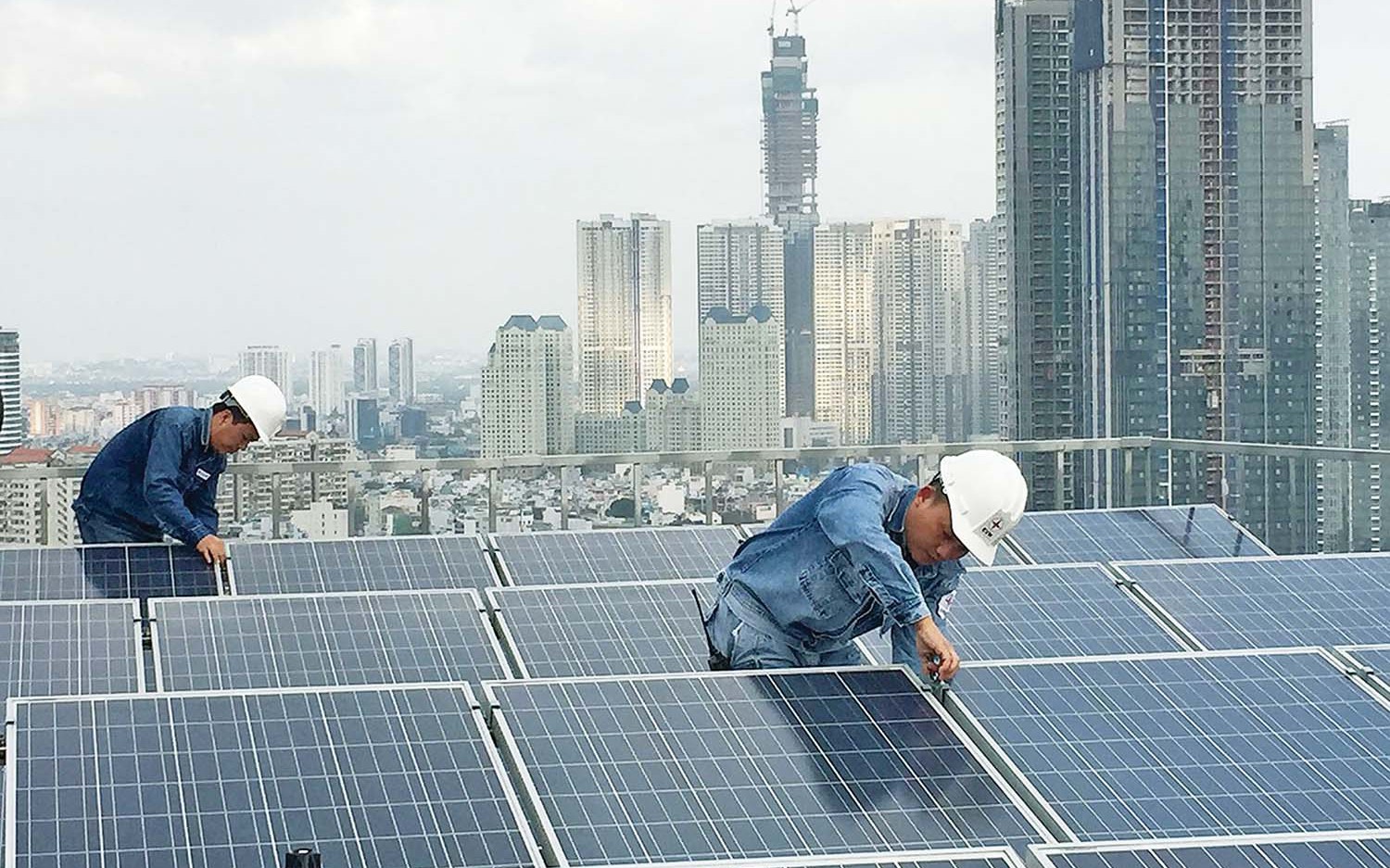 "Khó hiểu" khi Bộ Công Thương khuyến khích dân đầu tư điện mặt trời nhưng không cho bán dư thừa?