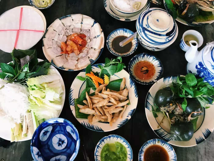 Báo Ấn Độ đưa du khách đến với những món ăn nổi tiếng nhất Việt Nam - Ảnh 1.