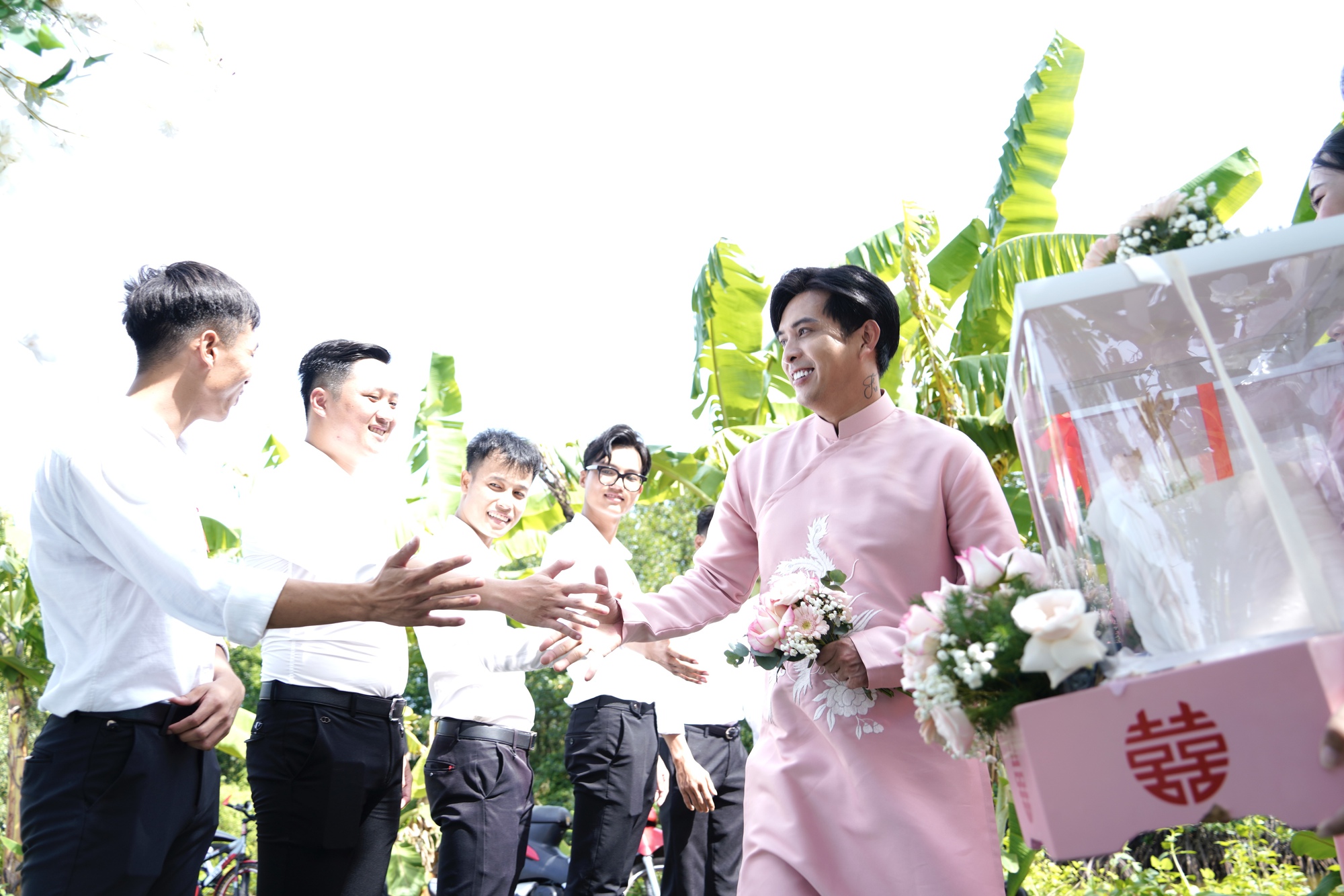 Hồ Quang Hiếu chính thức làm đám hỏi với Tuệ Như sau gần 1 năm sống chung - Ảnh 4.