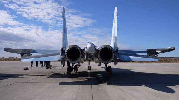 Sức mạnh tiêm kích Su-35, loại máy bay Triều Tiên dự định mua của Nga - Ảnh 10.