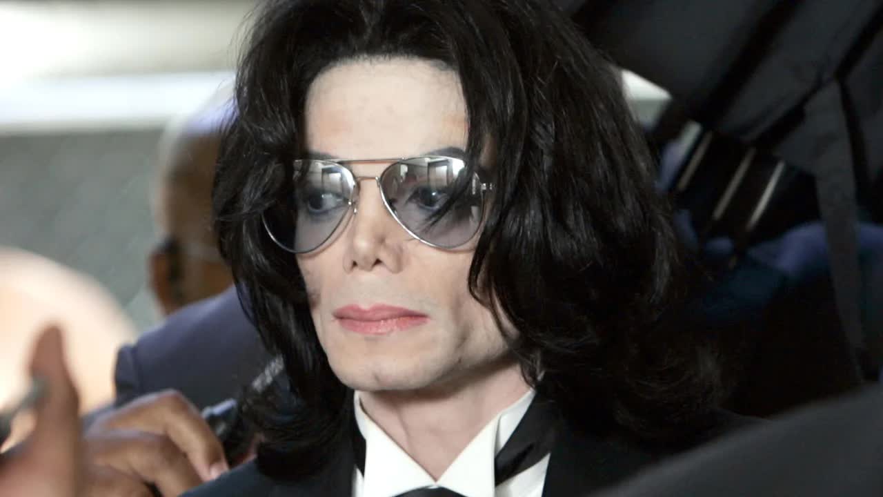 &quot;Ông hoàng nhạc pop&quot; Michael Jackson tiếp tục bị cáo buộc lạm dụng trẻ em - Ảnh 1.