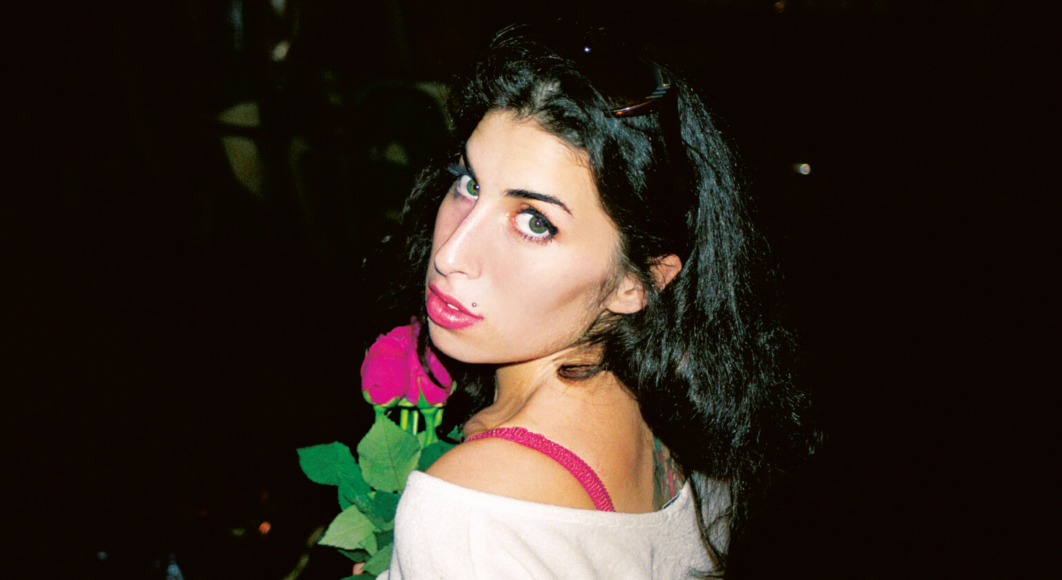 Công bố nhật ký của nữ ca sĩ quá cố Amy Winehouse - Ảnh 1.