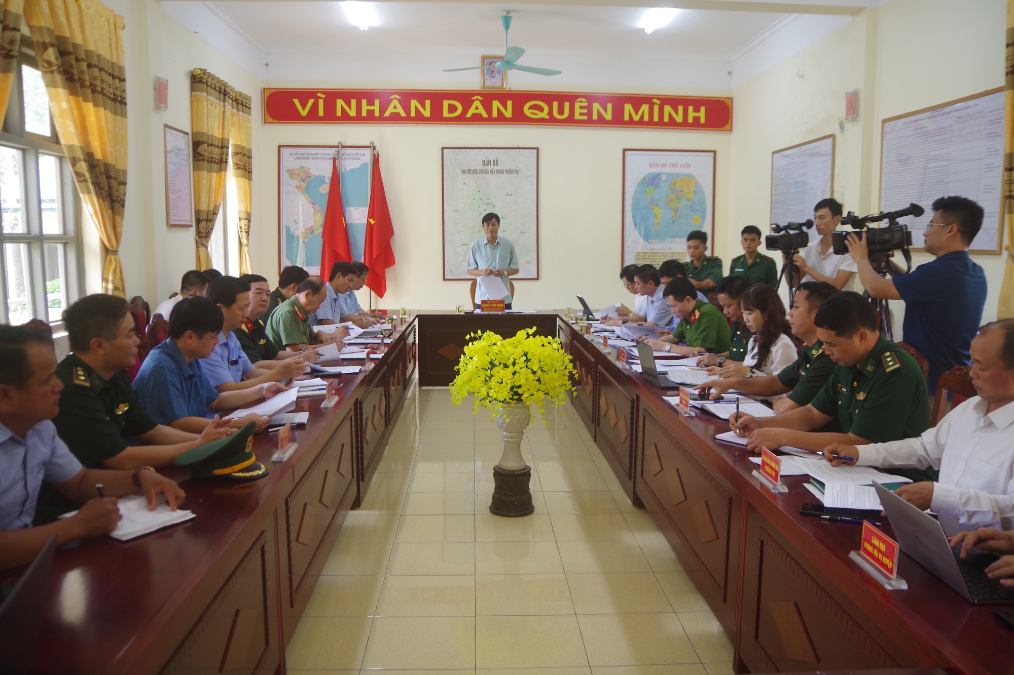 Đồng chí Nguyễn Hữu Đông, bí thư tỉnh ủy Sơn La kiểm tra, nắm tình hình công tác quản lý đường biên - Ảnh 1.