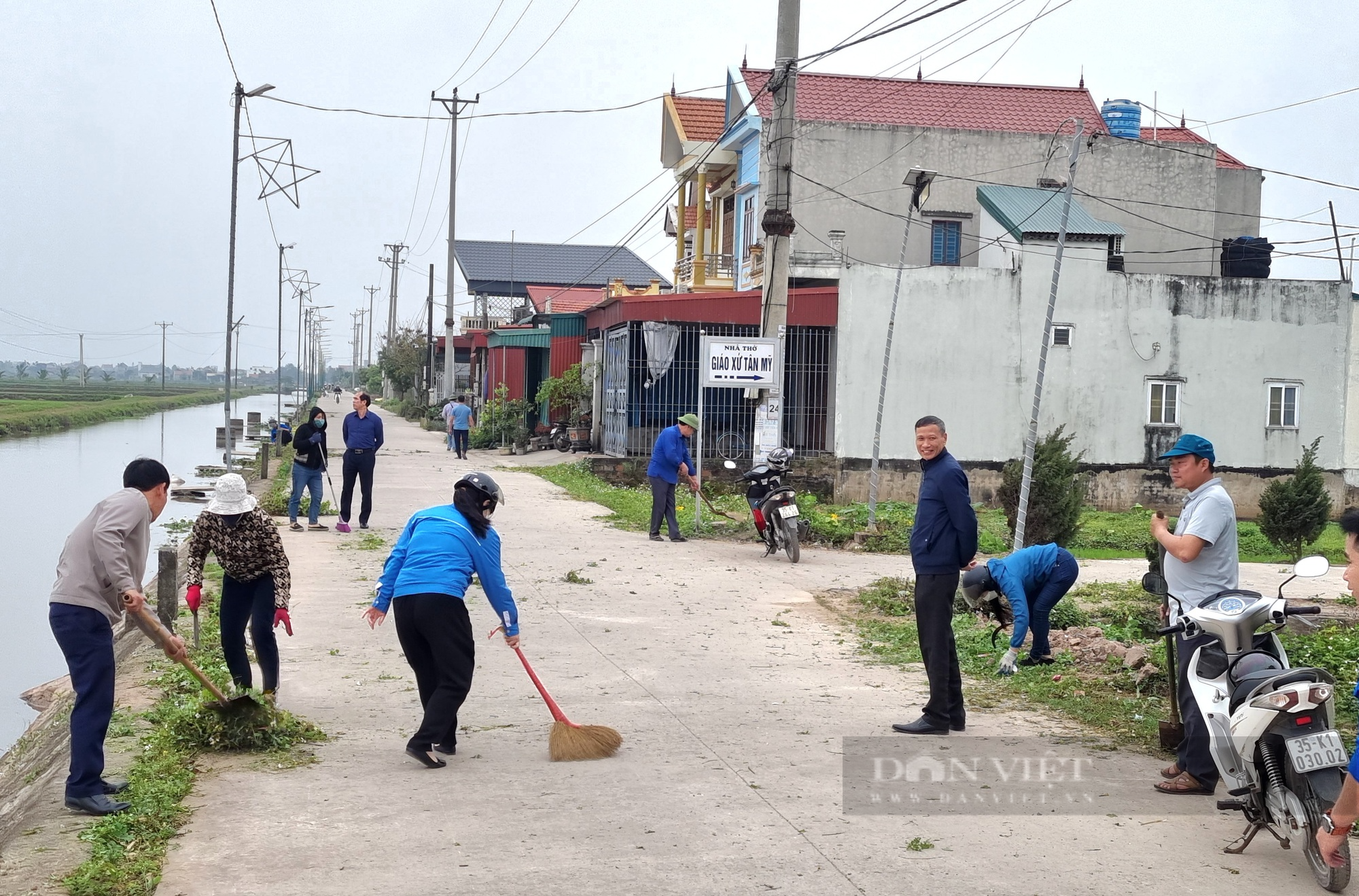 Huyện Kim Sơn đạt chuẩn nông thôn mới - Ảnh 5.