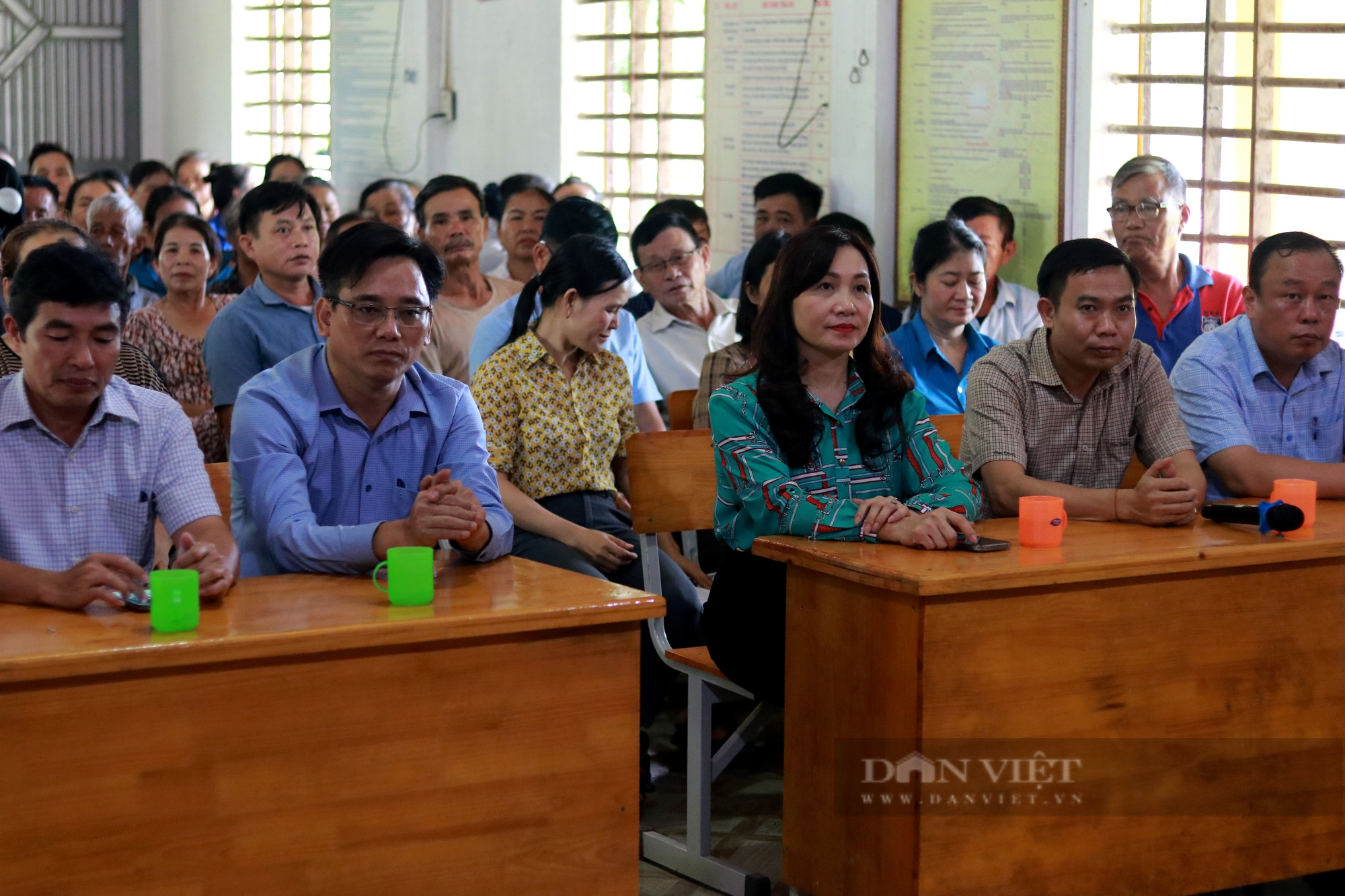 Hội Nông dân Hà Tĩnh phát động phong trào thu gom vỏ chai nhựa, bao bì thuốc bảo vệ thực vật trên đồng rộng - Ảnh 2.