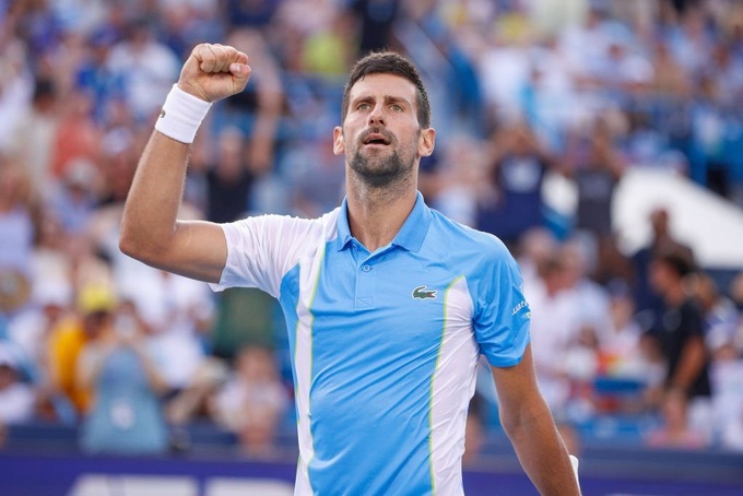 Đánh bại Alcaraz, Djokovic lần thứ 3 vô địch Cincinnati Masters - Ảnh 1.