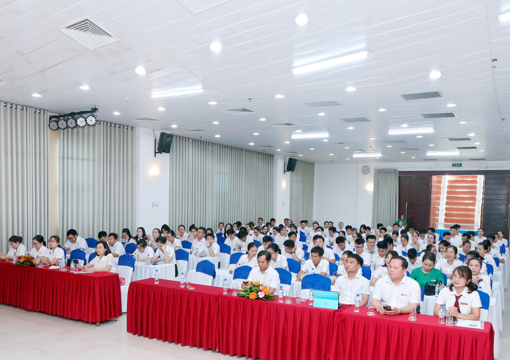 Bảo hiểm Agribank Đà Nẵng tổ chức hội nghị nâng cao kỹ năng, nghiệp vụ chăm sóc khách hàng - Ảnh 6.