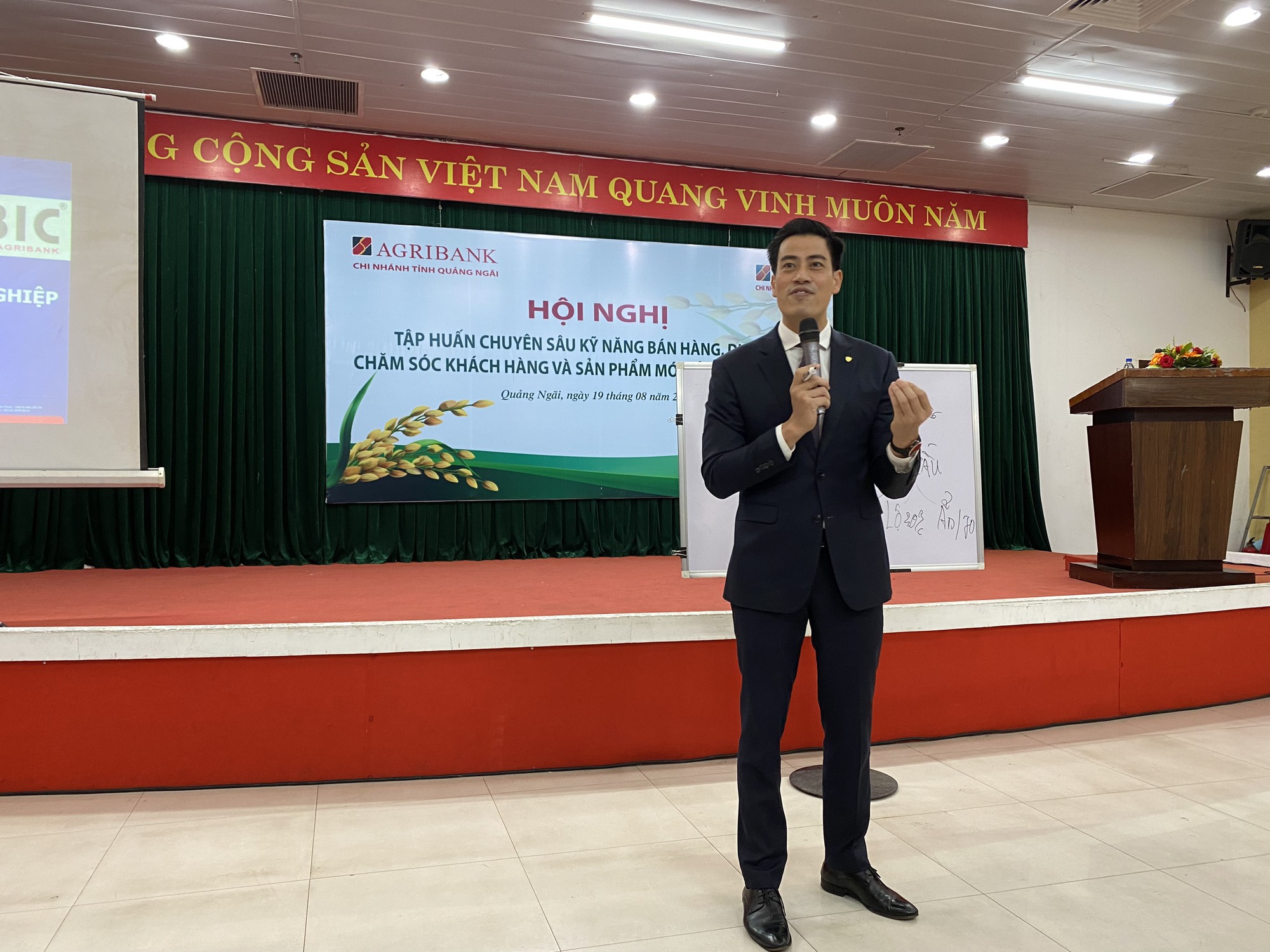 Bảo hiểm Agribank Đà Nẵng tổ chức hội nghị nâng cao kỹ năng, nghiệp vụ chăm sóc khách hàng - Ảnh 3.