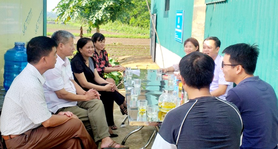 Hội Nông dân tỉnh Ninh Bình tổ gắn biển mô hình trồng cây dược liệu hữu cơ tại huyện Nho Quan - Ảnh 2.