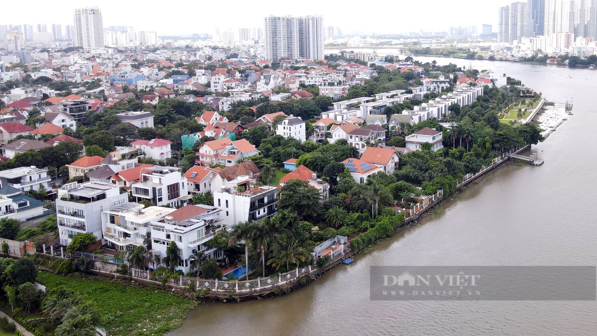 Đối lập hai bên bờ sông Sài Gòn: nơi nhà cao tầng san sát, nơi vẫn giữ vẻ hoang sơ - Ảnh 9.