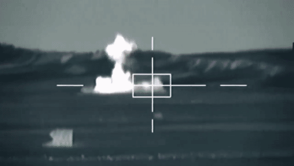 Tại sao Nga lệnh cho UAV tự sát Lancet phá hủy chiến tăng T-90M của mình? - Ảnh 14.