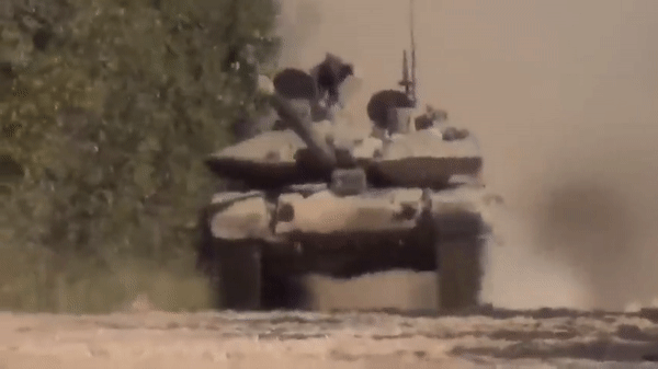 Tại sao Nga lệnh cho UAV tự sát Lancet phá hủy chiến tăng T-90M của mình? - Ảnh 21.