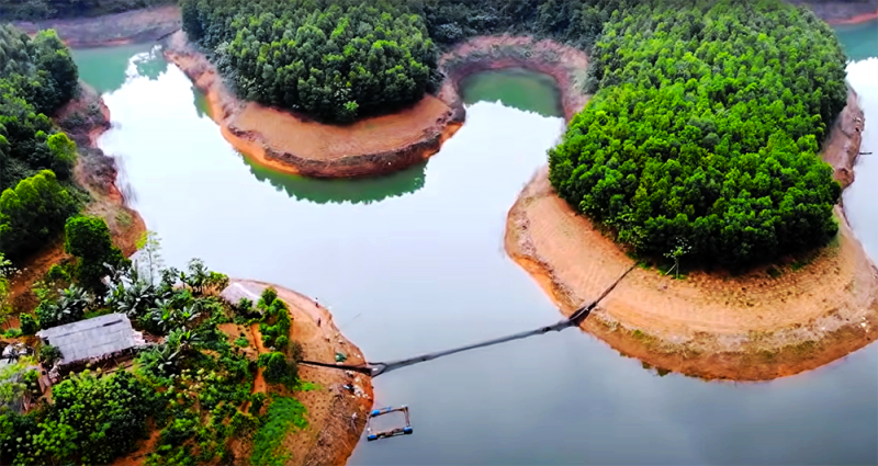 Câu loại cá lạ đẻ vô tội vạ, mồi sống gì cũng ăn ở hồ nước lớn nhất tỉnh Yên Bái - Ảnh 4.