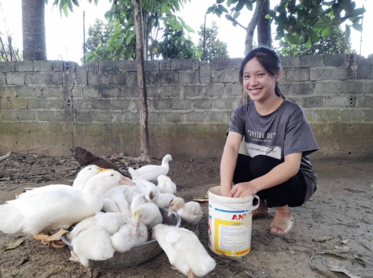 Mavin cùng World Vision Việt Nam hỗ trợ sinh kế cho hơn 500 hộ nghèo tại Thanh Hoá - Ảnh 1.