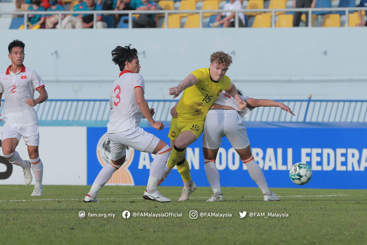 CĐV Malaysia chỉ ra nguyên nhân khiến đội nhà thảm bại trước U23 Việt Nam - Ảnh 1.