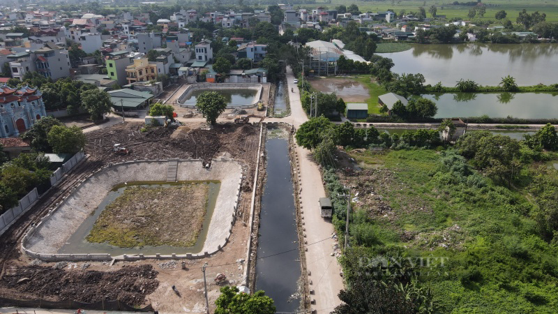 Rác thải &quot;bủa vây&quot; thôn có hàng trăm ca sốt xuất huyết ở Hà Nội, cha mẹ khuyên con &quot;đừng về!&quot; - Ảnh 3.