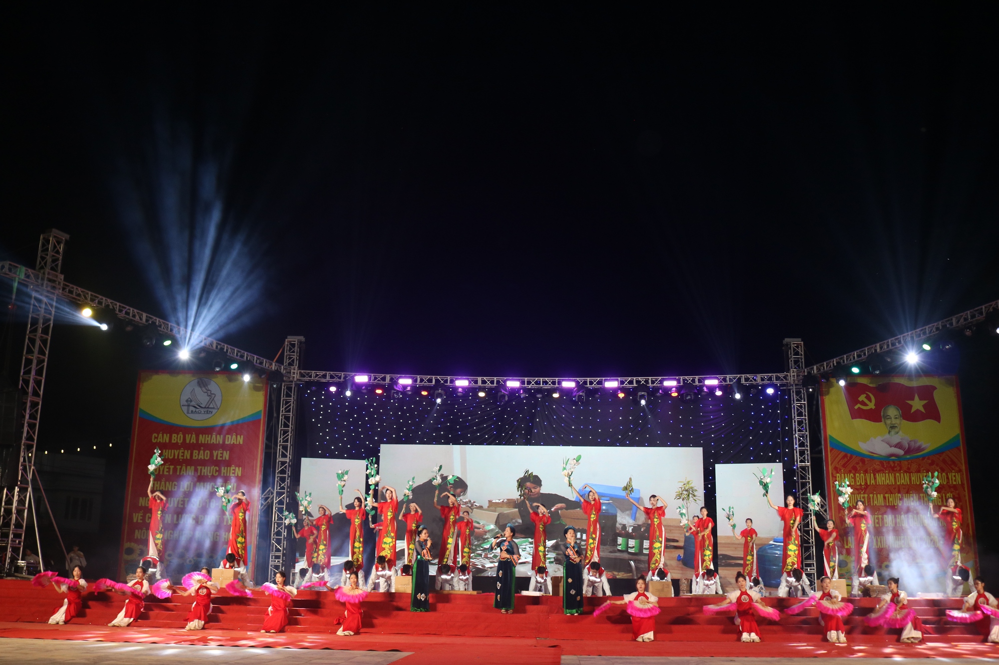 Nhiều sự kiện văn hóa đặc sắc tại Tuần lễ Văn hóa - Du lịch và Lễ hội Đền Bảo Hà của Lào Cai - Ảnh 5.