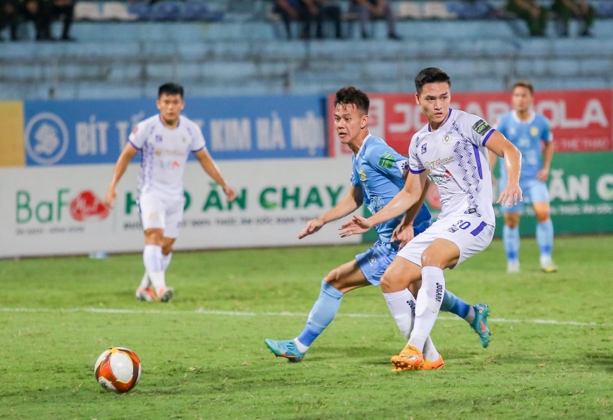 Bùi Hoàng Việt Anh 1m87 “lắc đầu” Hà Nội FC, gia nhập CLB CAHN? - Ảnh 1.