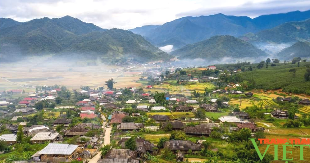 “Hoàng tử trâu” tại Lễ hội mừng cơm mới Ngọc Chiến - Ảnh 3.