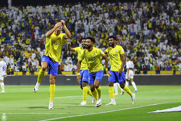 Ronaldo lập hat-trick, Al-Nassr thắng huỷ diệt - Ảnh 1.