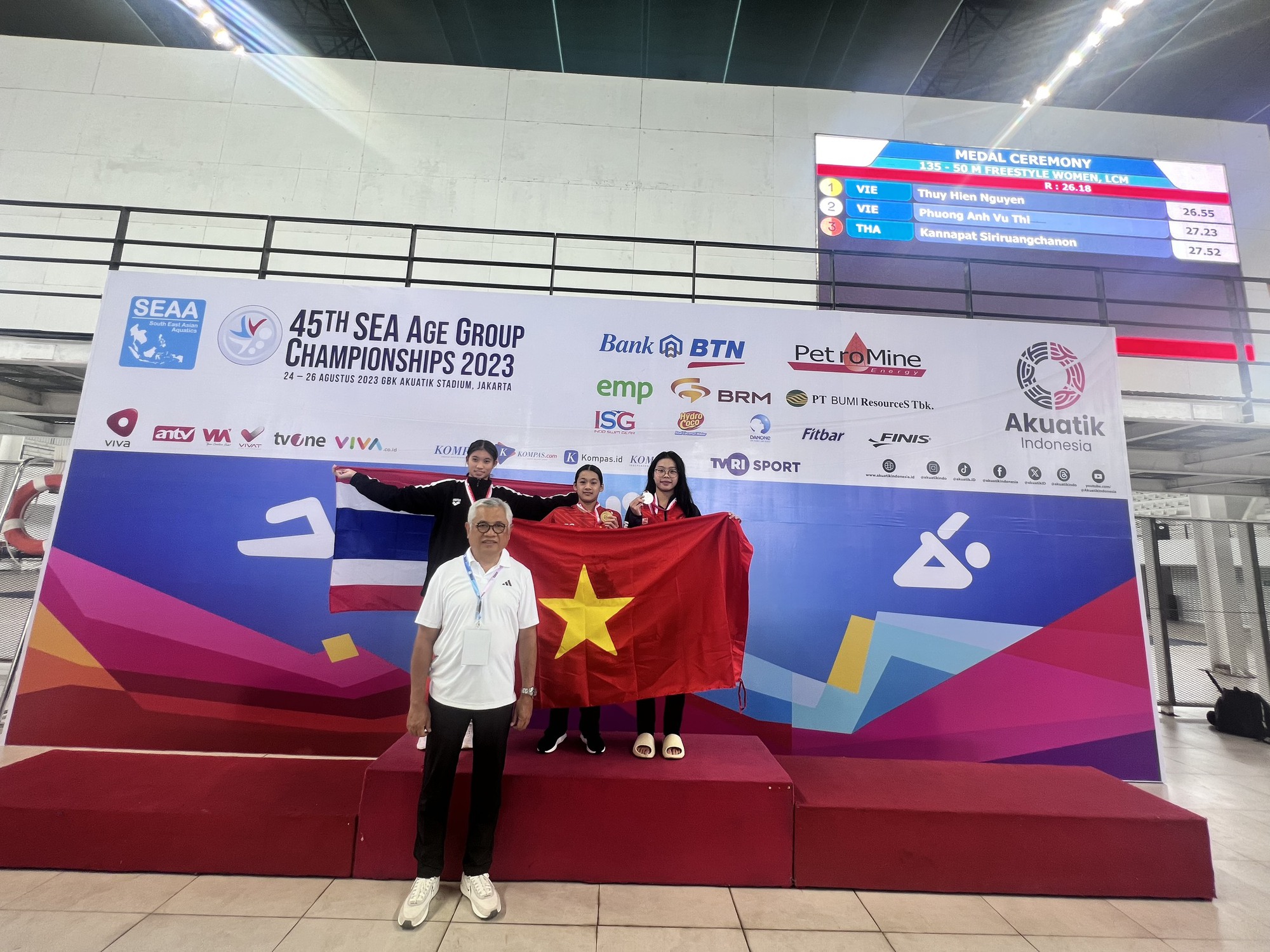 Thần đồng bơi lội Thúy Hiền tỏa sáng, Việt Nam thắng lớn tại giải trẻ Đông Nam Á - Ảnh 2.