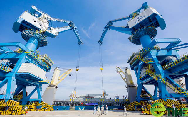 Cảng tổng hợp Container 3.700 tỷ ở KKT Dung Quất đón tàu thương mại đầu tiên - Ảnh 3.