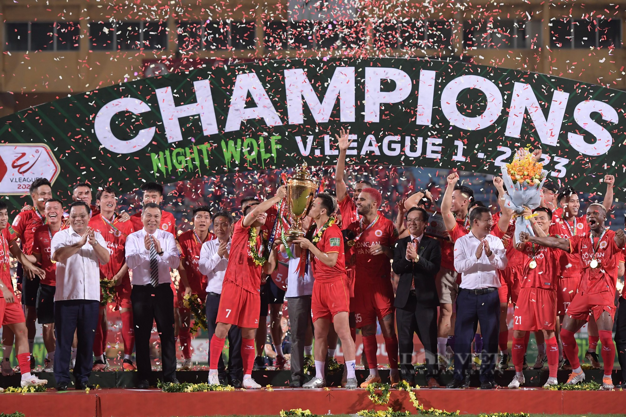 CLB CAHN giành ngôi vô địch ngay ở mùa đầu thăng hạng V-League - Ảnh 13.