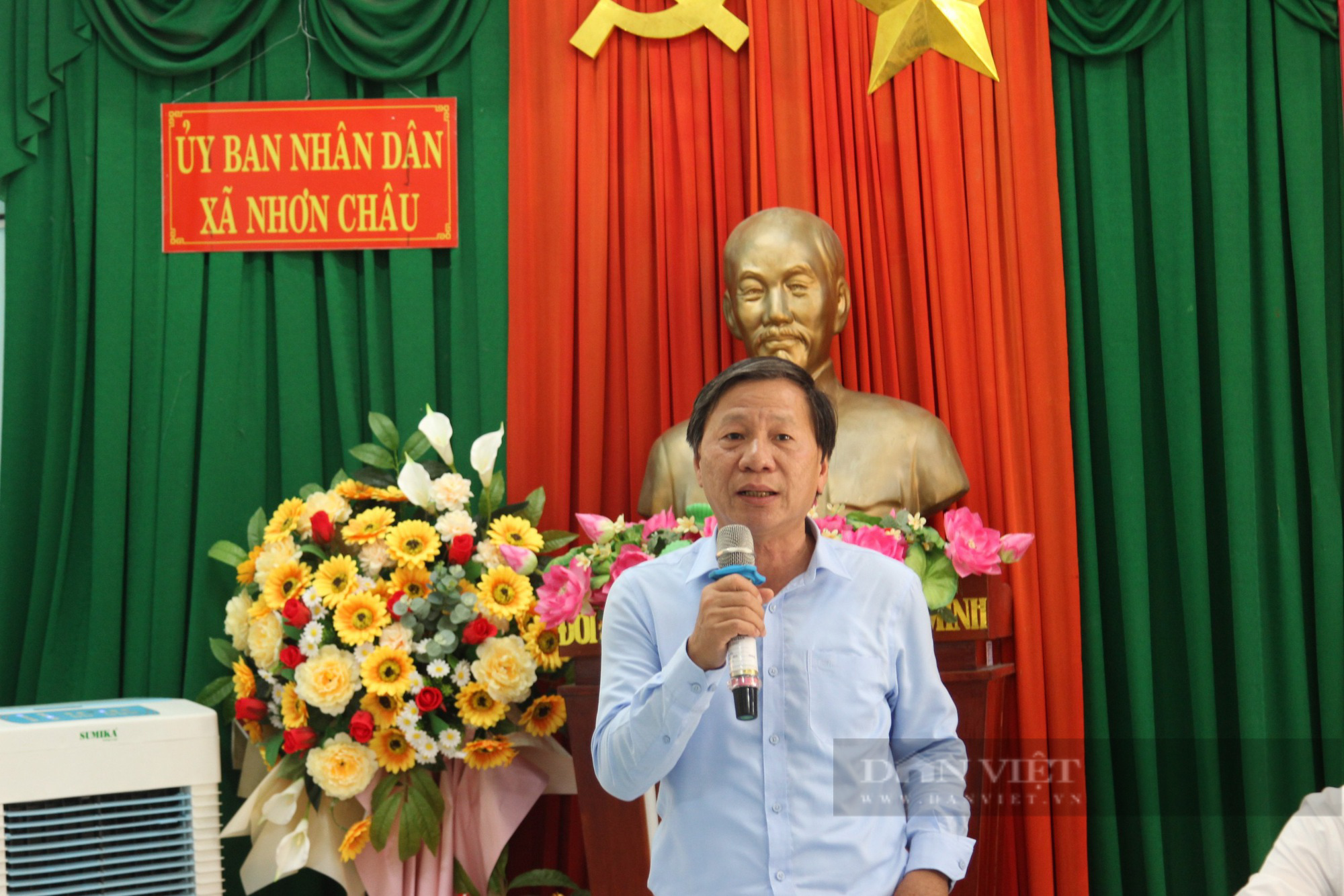 Chủ tịch UBND tỉnh Bình Định Phạm Anh Tuấn thăm người dân xã đảo Nhơn Châu - Ảnh 5.