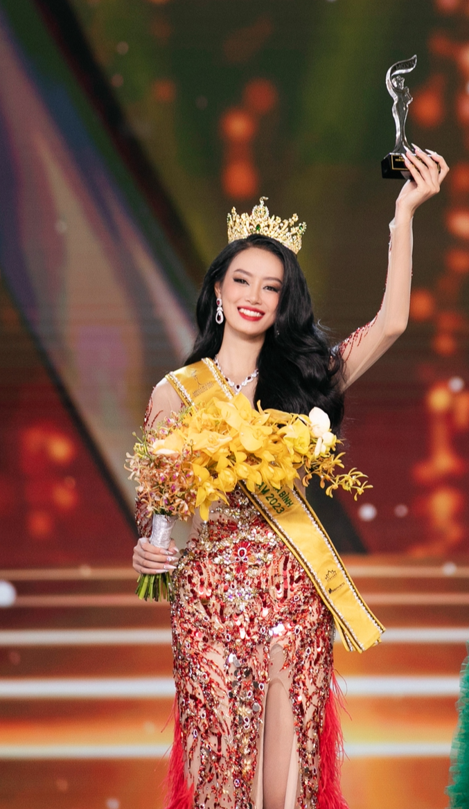 Á hậu 1 Miss Grand Vietnam 2023 Bùi Khánh Linh hé lộ về gia cảnh, &quot;quá tam ba bận&quot; lỡ hẹn với vương miện - Ảnh 1.