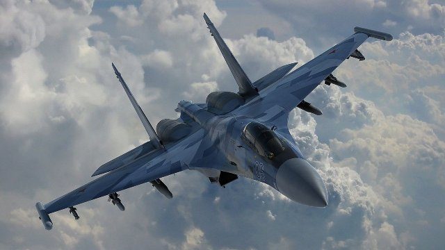 Mỹ liên tục điều chiến đấu cơ F-35, F-16 'săn đuổi', áp sát Su-35 Nga ở Syria - Ảnh 1.