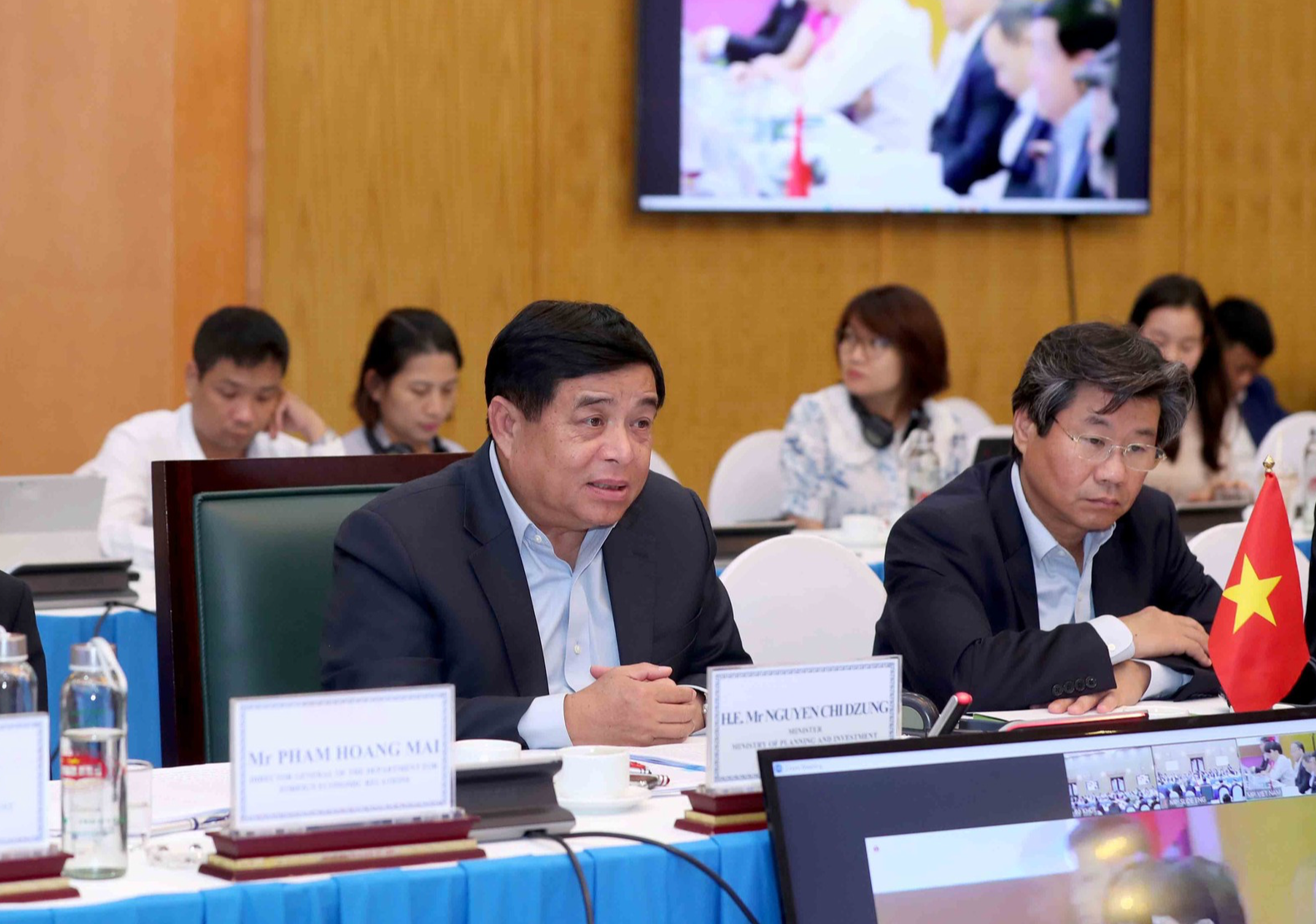 Bộ trưởng Nguyễn Chí Dũng: &quot;Việt Nam muốn bán điện sạch sang Singapore&quot; - Ảnh 3.