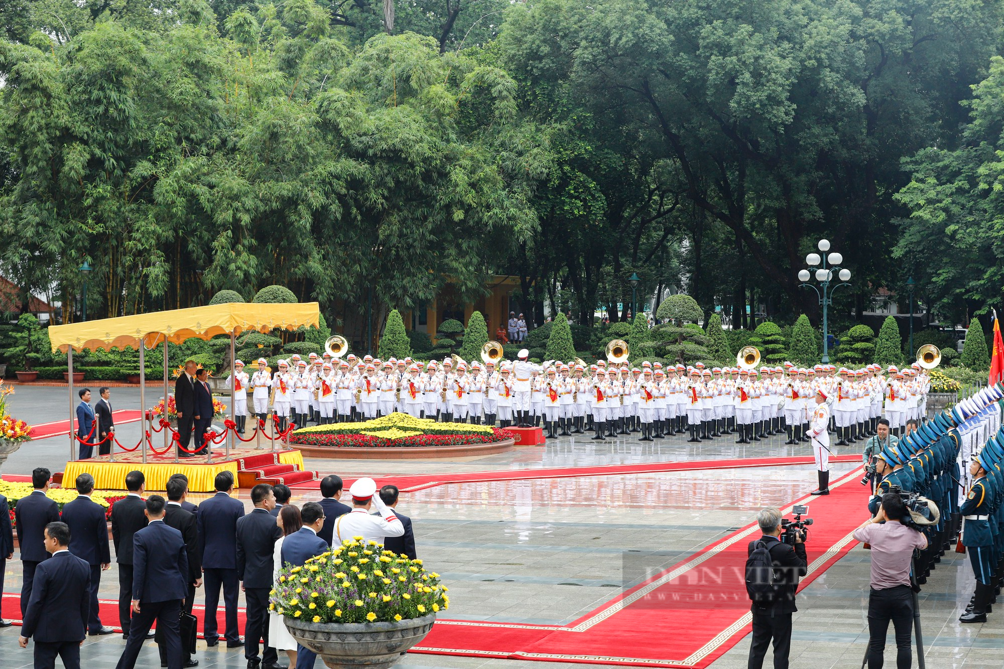 Hình ảnh Thủ tướng Phạm Minh Chính chủ trì Lễ đón Thủ tướng Singapore Lý Hiển Long  - Ảnh 1.