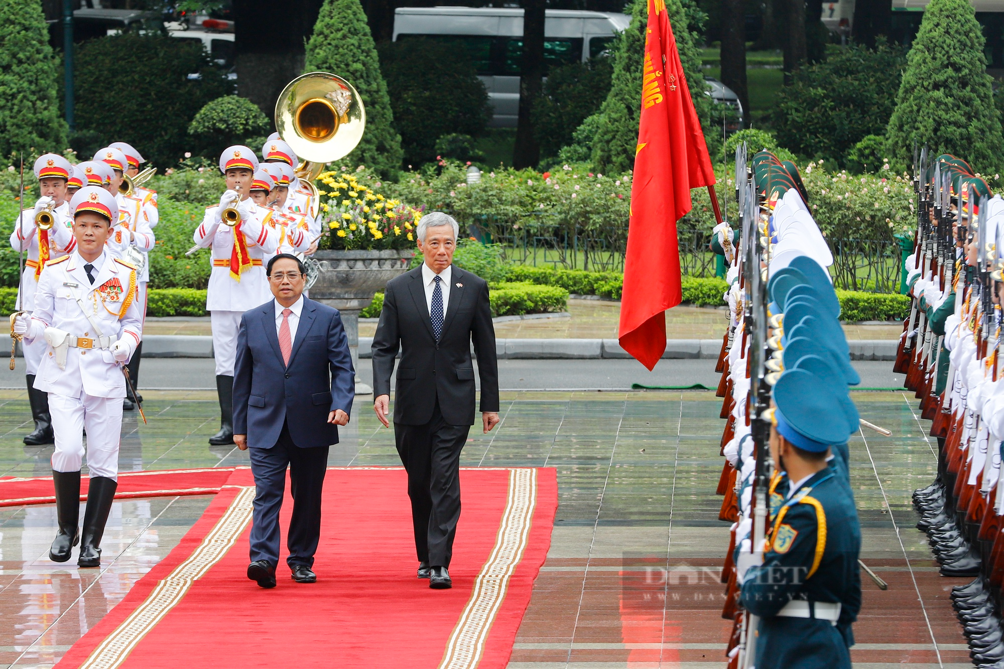 Hình ảnh Thủ tướng Phạm Minh Chính chủ trì Lễ đón Thủ tướng Singapore Lý Hiển Long  - Ảnh 5.