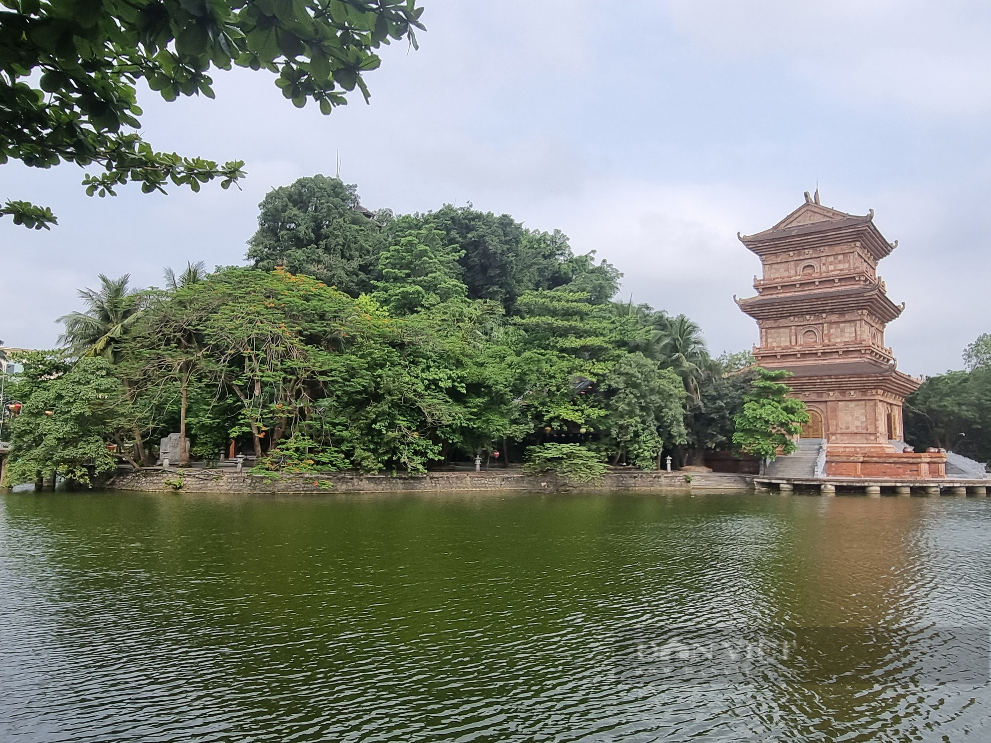 Ninh Bình: Hợp nhất thành phố Ninh Bình và huyện Hoa Lư là &quot;Đô thị Cố đô-Di sản&quot; - Ảnh 3.