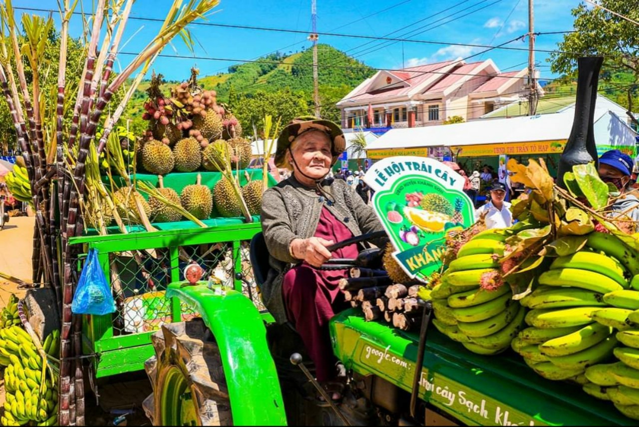 Chàng trai 8X ở Khánh Hòa mạnh dạn làm nông nghiệp kết hợp với du lịch, du khách yêu thích - Ảnh 1.