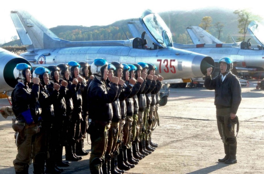 Triều Tiên hoán cải hàng trăm tiêm kích Liên Xô thành UAV cảm tử - Ảnh 1.