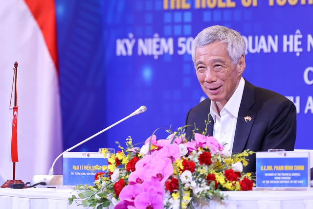 Hai Thủ tướng Việt Nam, Singapore &quot;thấy trẻ lại&quot; khi đối thoại với thanh niên, sinh viên - Ảnh 2.
