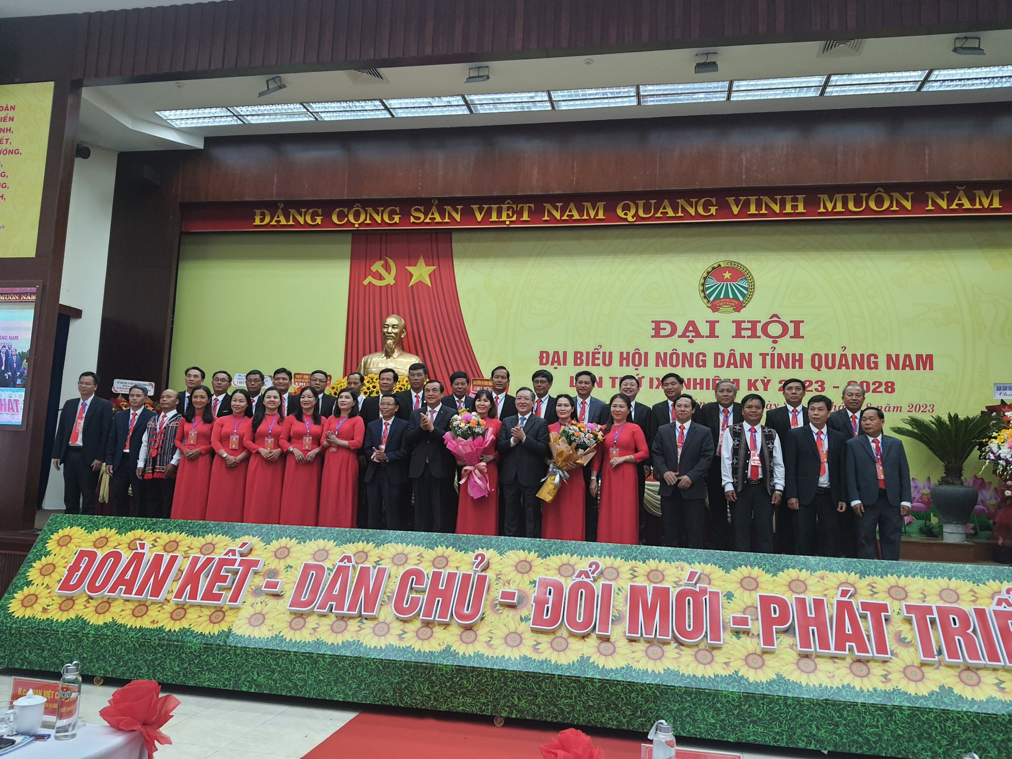 Chủ tịch BCH TƯ Hội NDVN Lương Quốc Đoàn: Hội Nông dân Quảng Nam đã củng cố và nâng cao vị thế - Ảnh 2.
