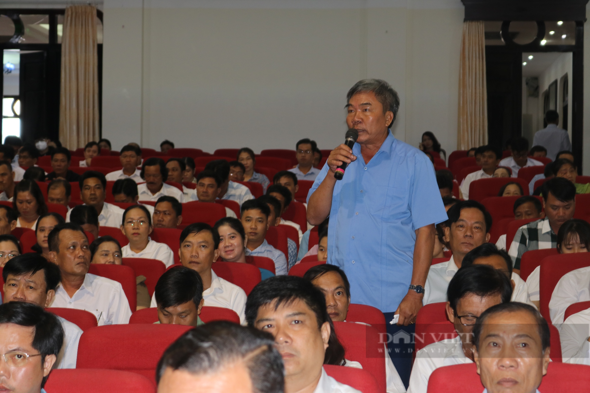 Chủ tịch UBND tỉnh Bạc Liêu Phạm Văn Thiều đối thoại với nông dân - Ảnh 5.