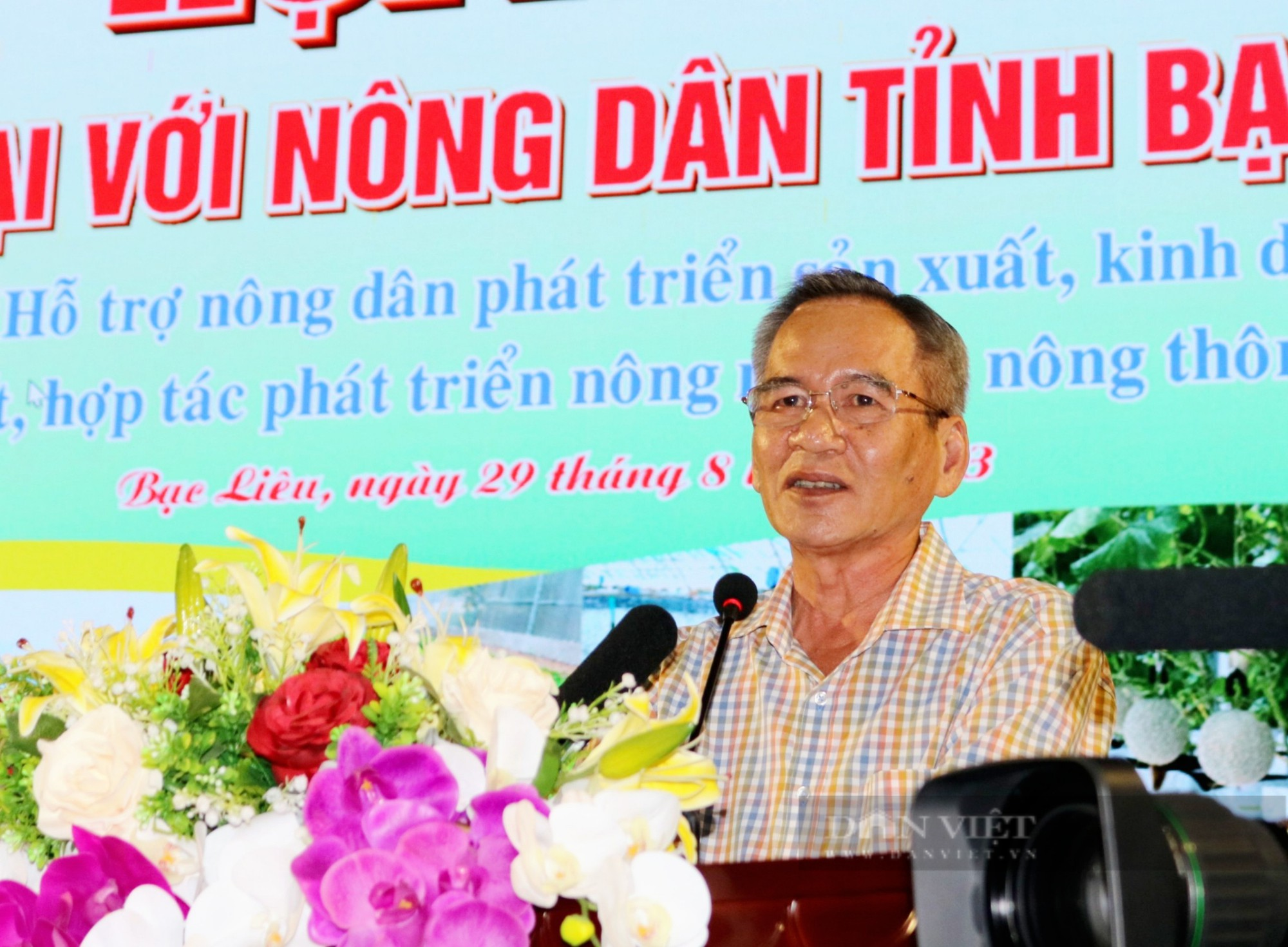Chủ tịch UBND tỉnh Bạc Liêu Phạm Văn Thiều đối thoại với nông dân - Ảnh 7.