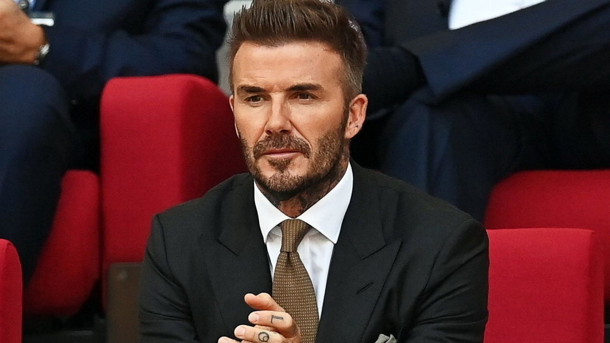 David Beckham, người kiếm tiền bằng thương hiệu cá nhân - Ảnh 3.