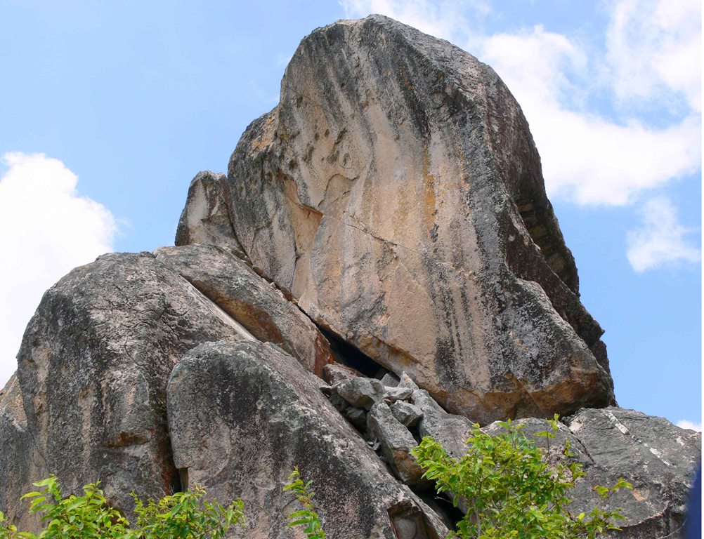 Vùng núi nổi tiếng ở An Giang chồng chất hòn đá, tảng đá hình thù kỳ dị, nhiều người leo lên xem - Ảnh 16.
