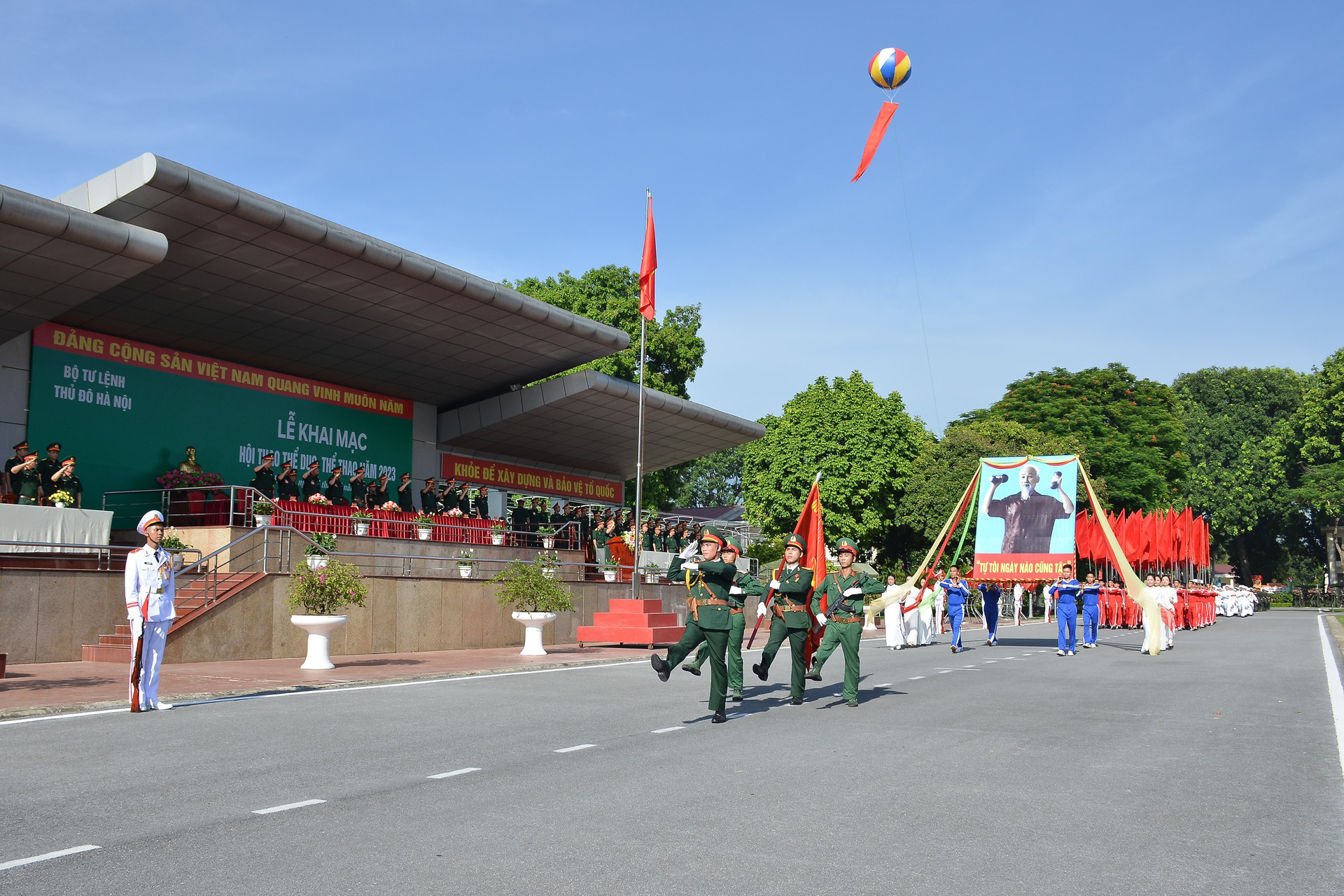 520 VĐV tham gia Hội thao thể dục, thể thao Bộ Tư lệnh Thủ đô - Ảnh 2.