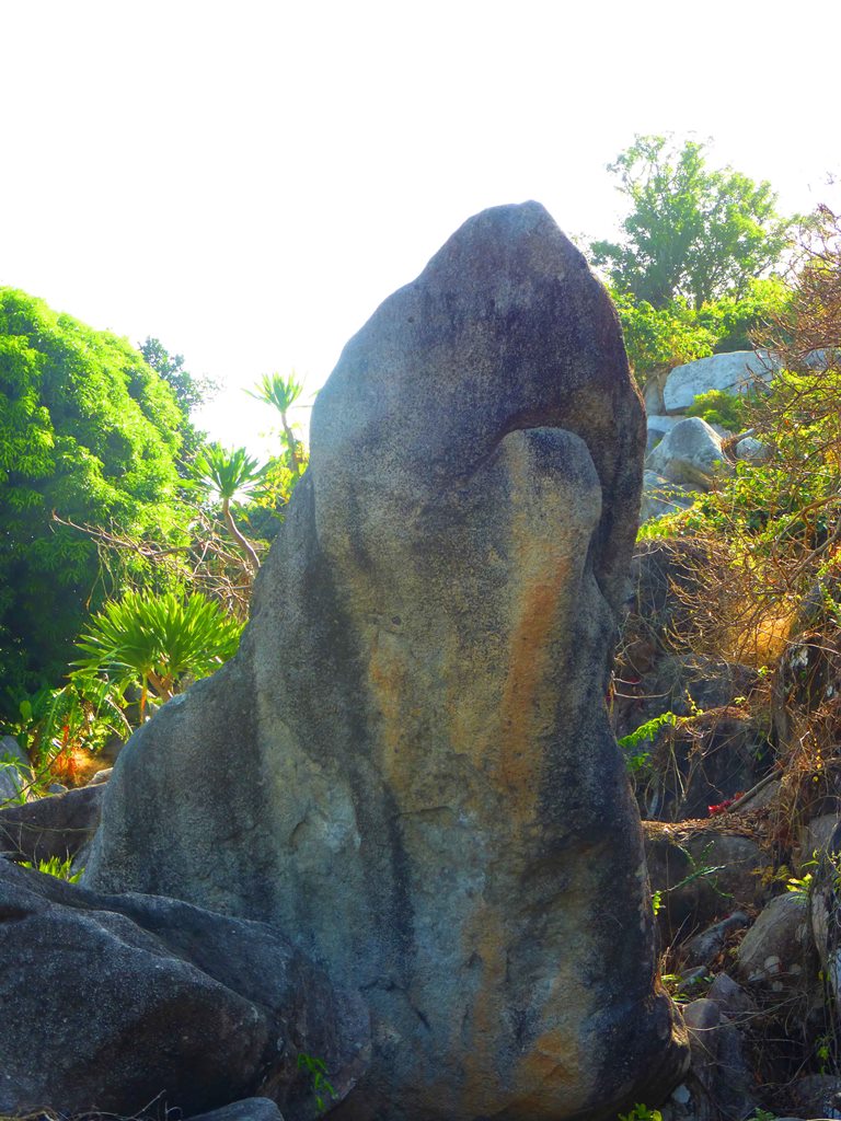Vùng núi nổi tiếng ở An Giang chồng chất hòn đá, tảng đá hình thù kỳ dị, nhiều người leo lên xem - Ảnh 30.
