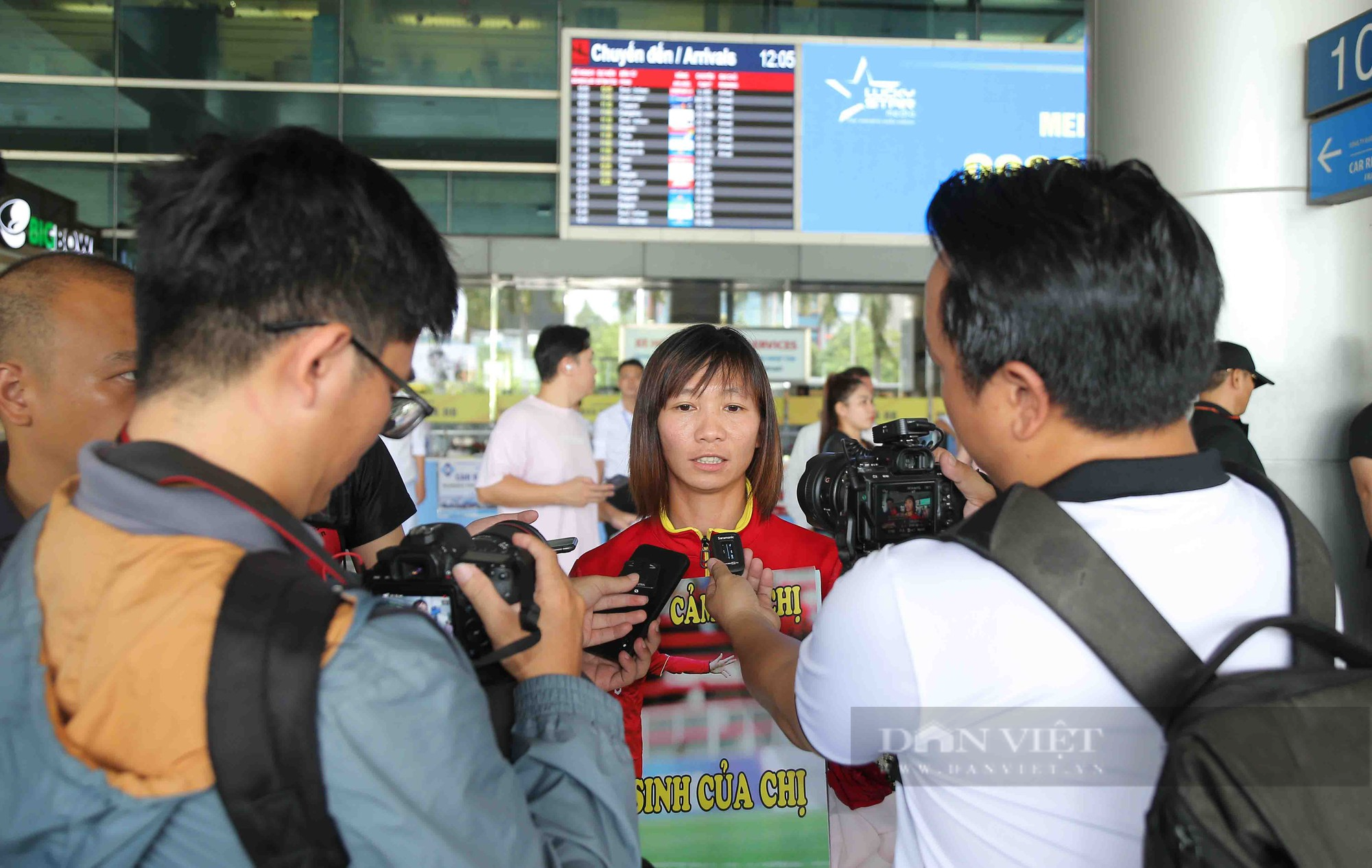 Thủ môn Kim Thanh cùng đồng đội rạng rỡ trở về sau World Cup nữ 2023 - Ảnh 8.
