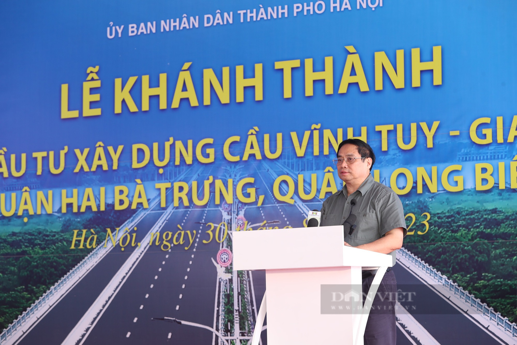 Sáng nay (30/8), Hà Nội khánh thành cầu Vĩnh Tuy 2 vượt sông Hồng trị giá 2.500 tỷ đồng - Ảnh 1.