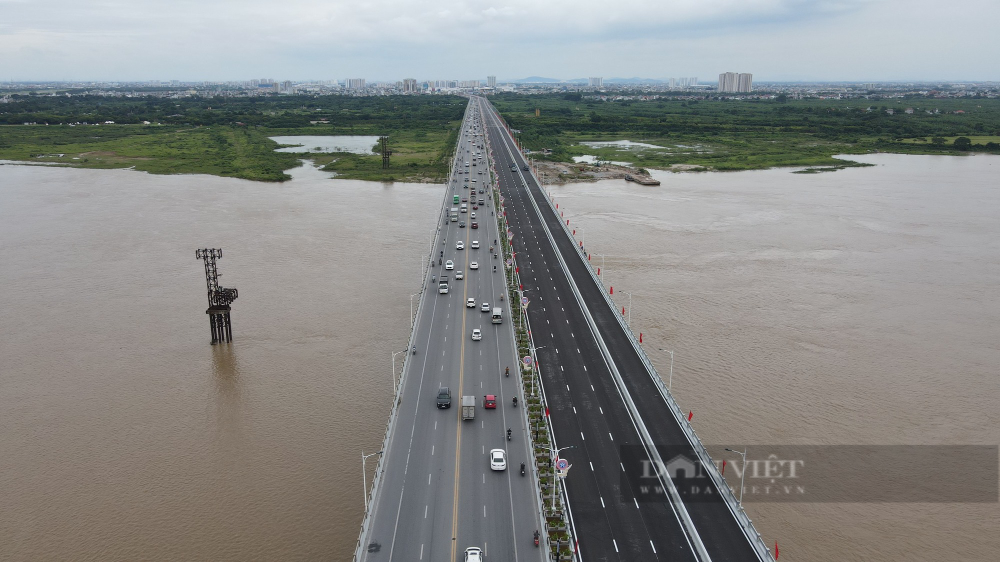 Sáng nay (30/8), Hà Nội khánh thành cầu Vĩnh Tuy 2 vượt sông Hồng trị giá 2.500 tỷ đồng - Ảnh 4.